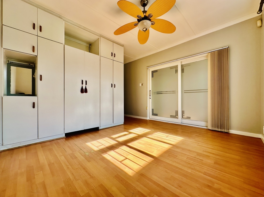 3 Bedroom Property for Sale in Westcliff Western Cape